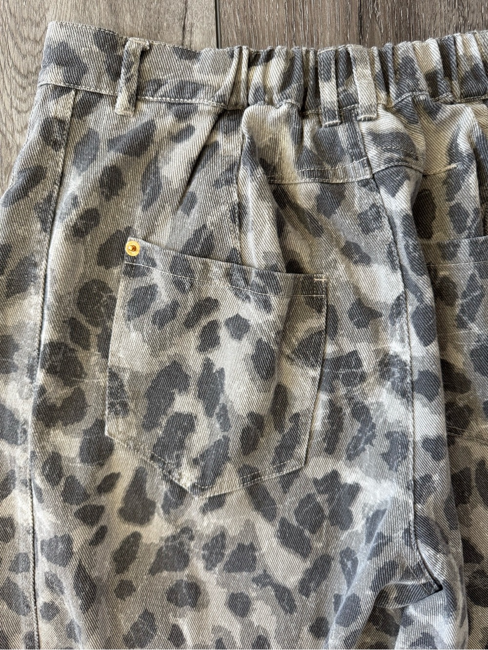 Like Love Animal Print Barrel Jeans Wo’s MEDIUM Baggy Wide Leg Pants High-Rise - Picture 12 of 15